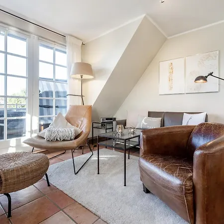 Carolin App 3 Og Links Apartman *