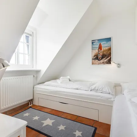 Carolin App 3 Og Links Apartman